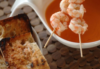 Argentinsk rödräka med gazpacho